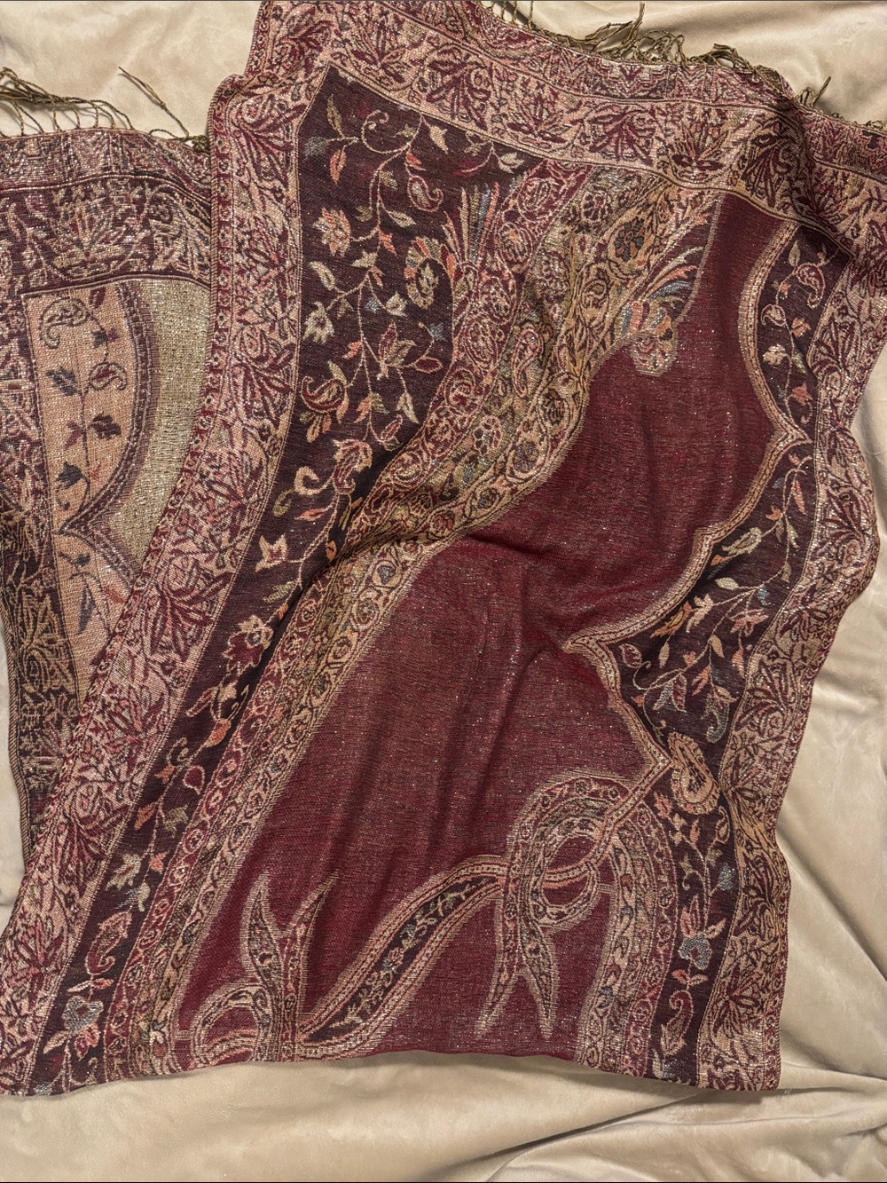 Elegant Burgundy Paisley scarf - Unbranded